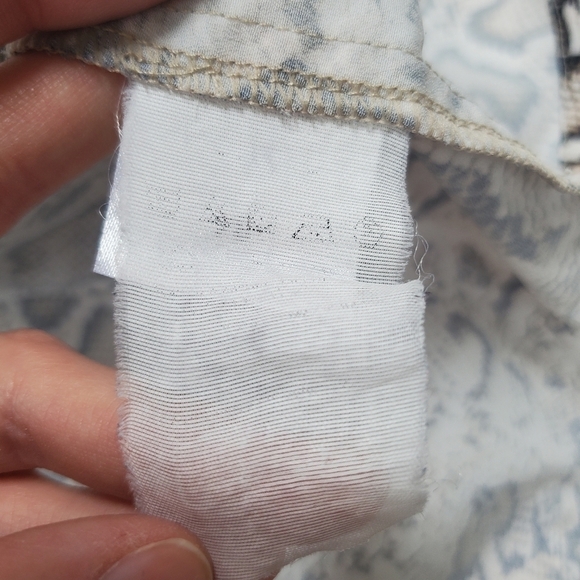 H Halston Python Snakeskin Short Sleeve Popover Blouse Top Shirt Small - Picture 6 of 6